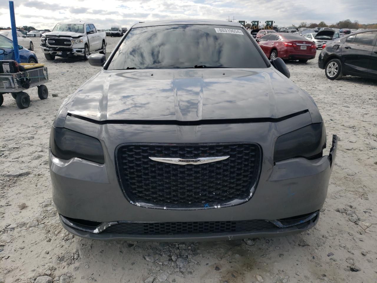 VIN 2C3CCABG6KH516452 2019 CHRYSLER 300 no.5