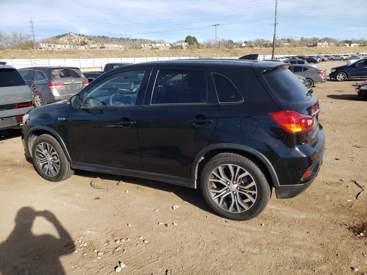 2019 Mitsubishi Outlander - Image 2