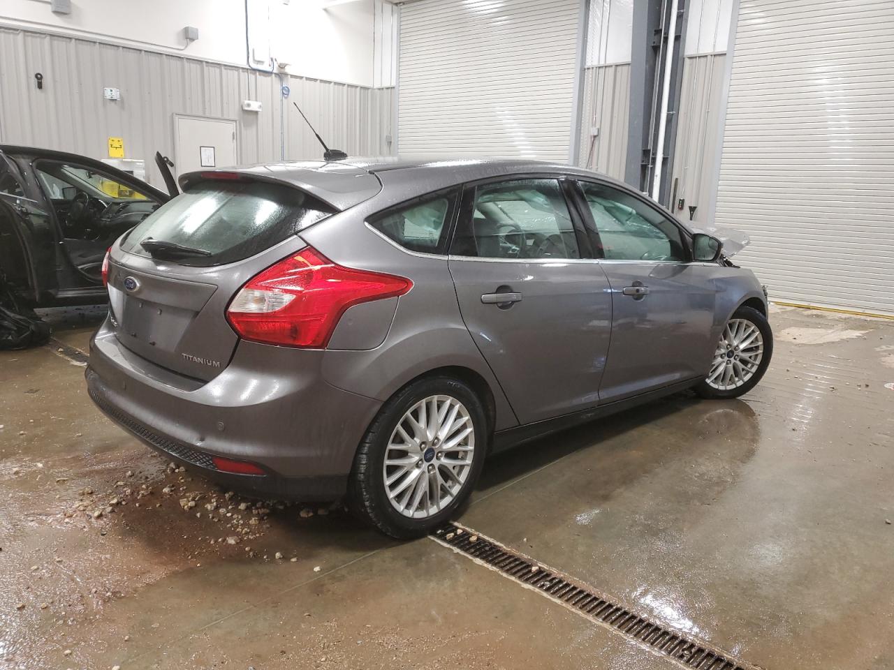 VIN 1FADP3N26EL211109 2014 FORD FOCUS no.3