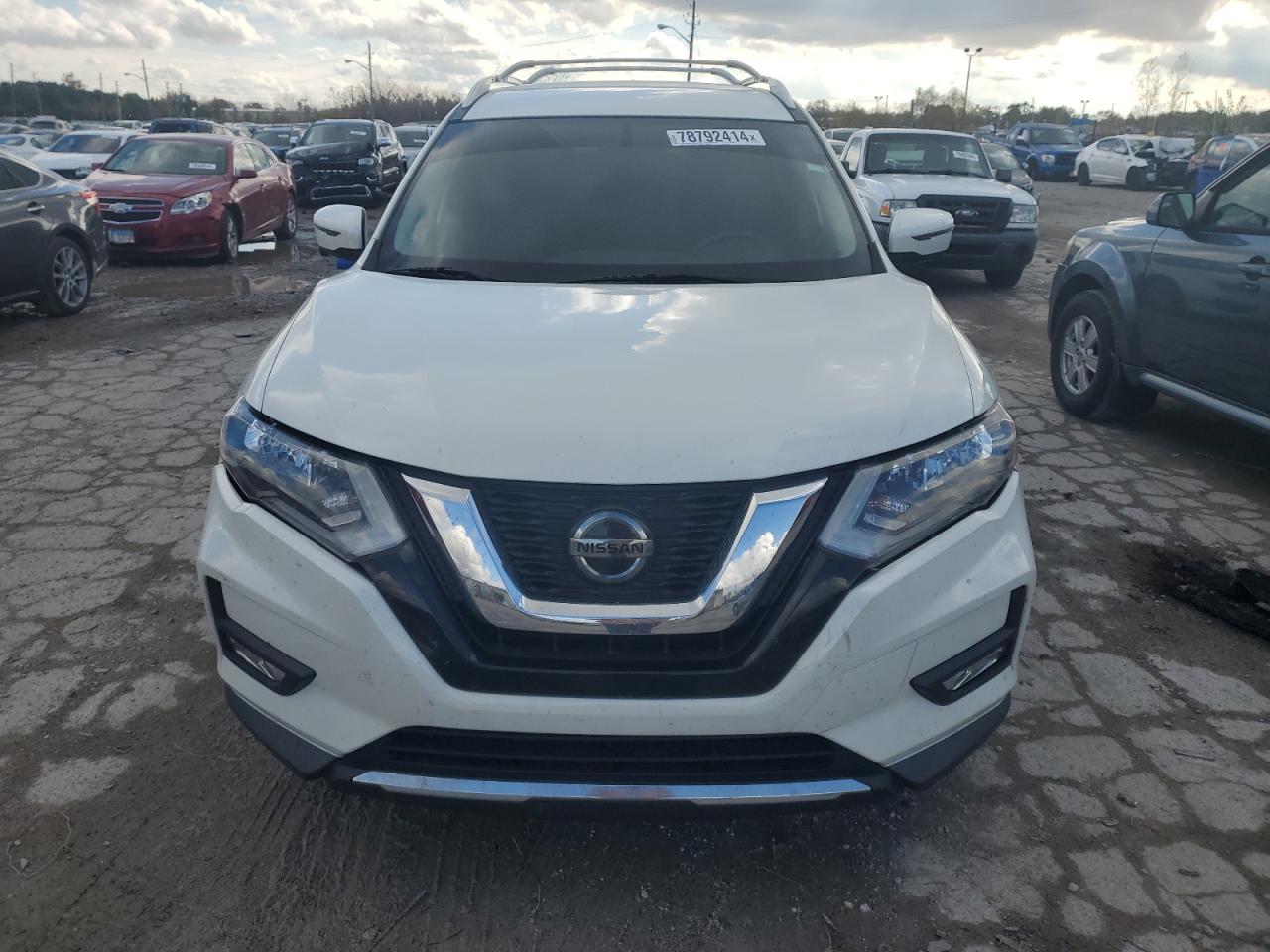 2018 Nissan Rogue - Image 5