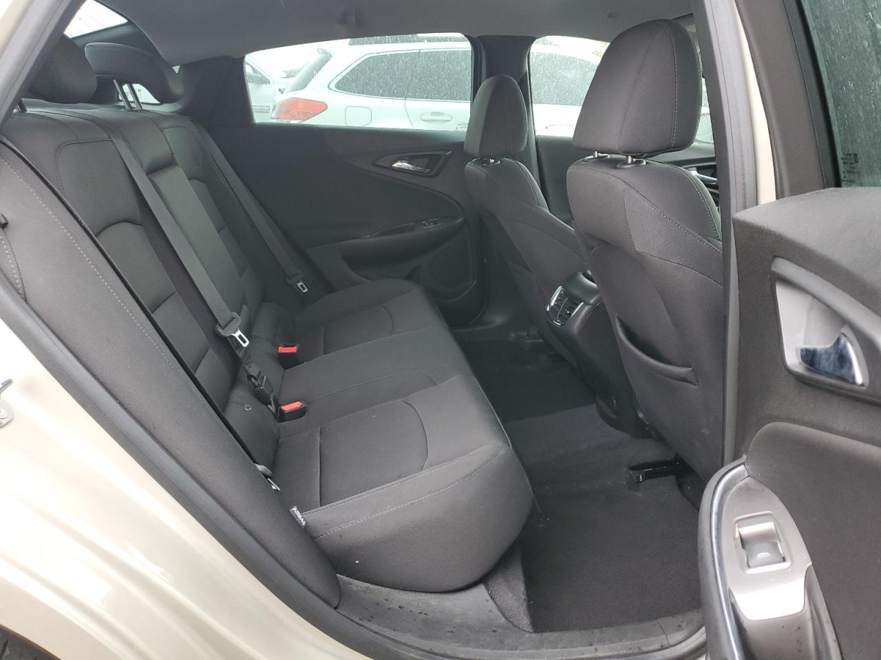 2016 Chevrolet Malibu - Image 10