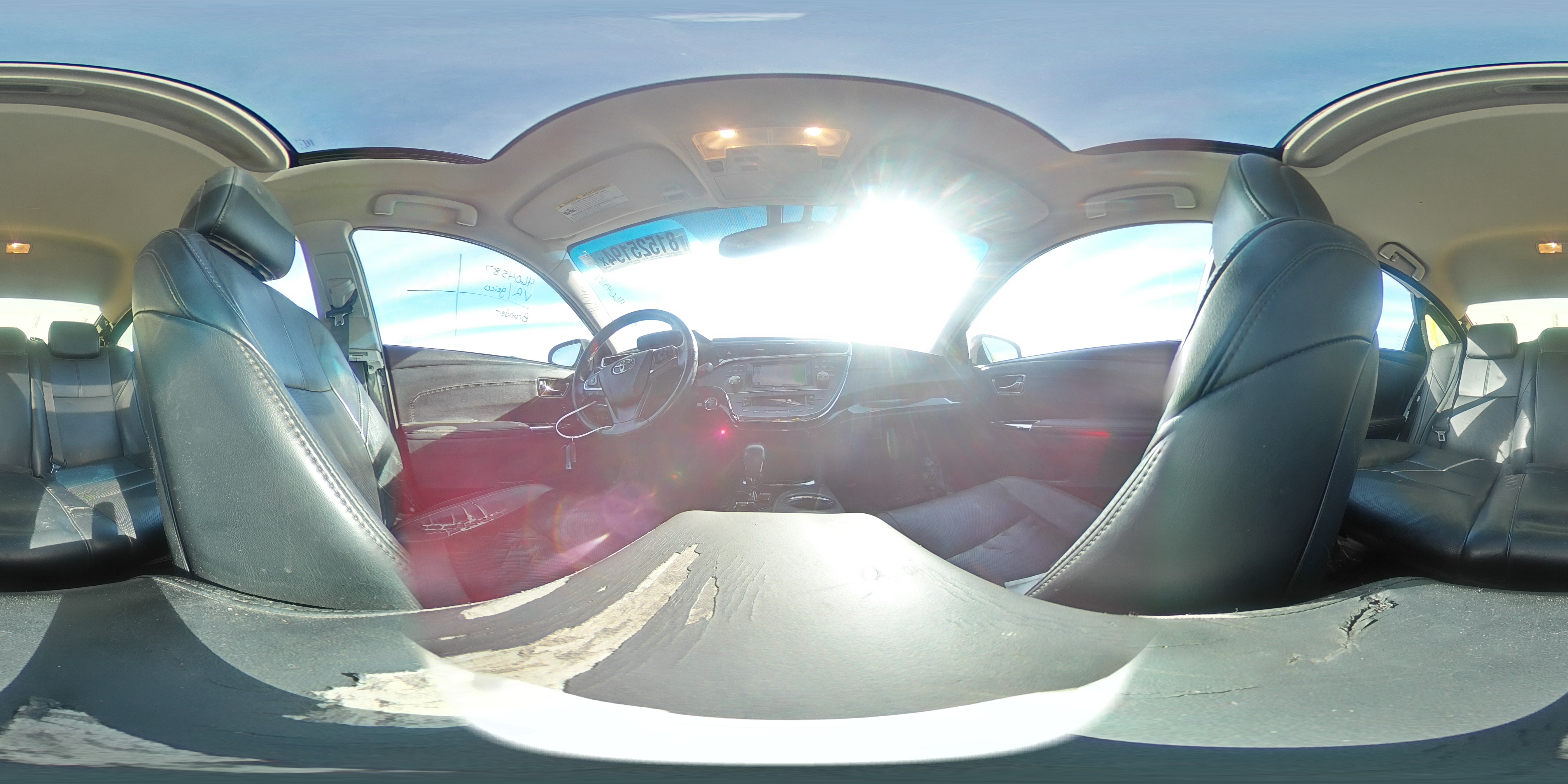 2014 Toyota Avalon - Image 13