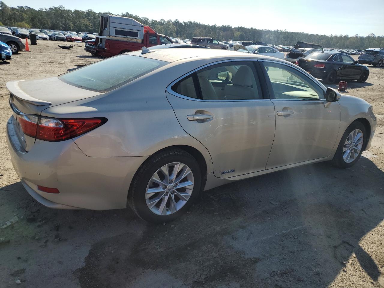 2013 Lexus ES - Image 3