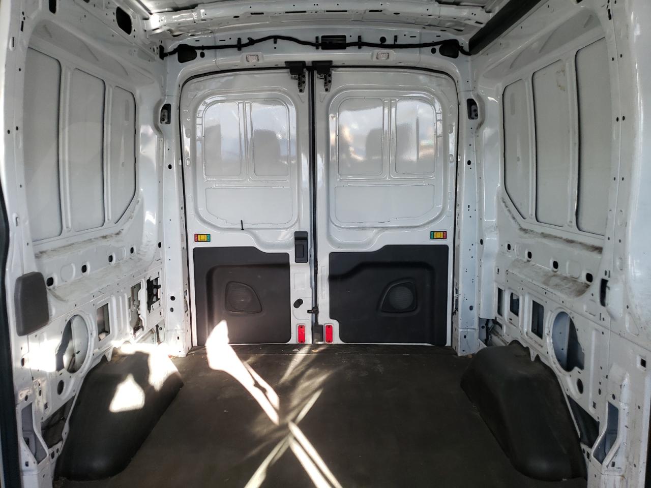 2020 Ford Transit - Image 10