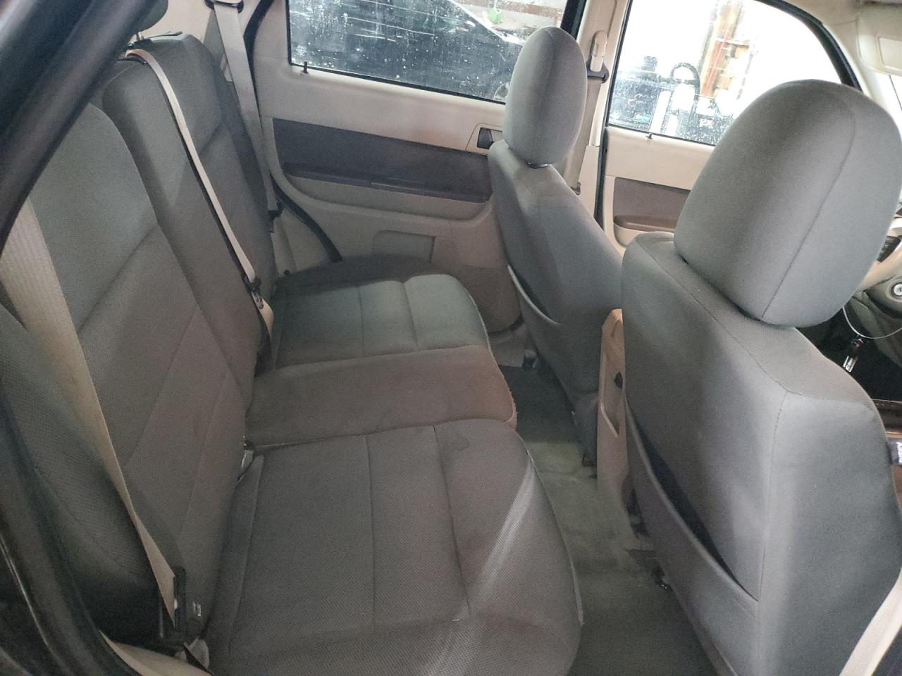 2009 Ford Escape - Image 11