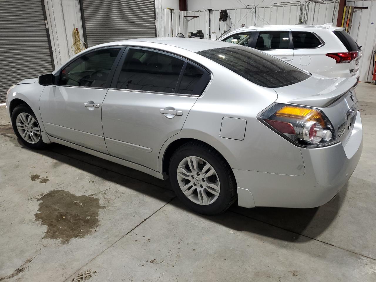 2012 Nissan Altima - Image 2