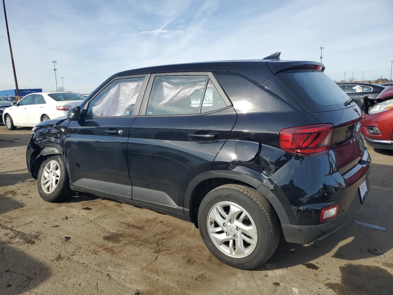 2021 Hyundai Venue - Image 2
