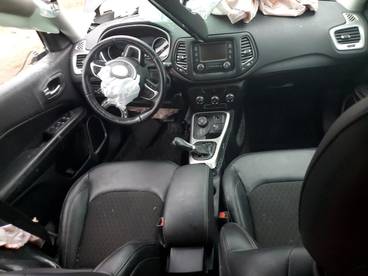 2018 Jeep Compass - Image 8