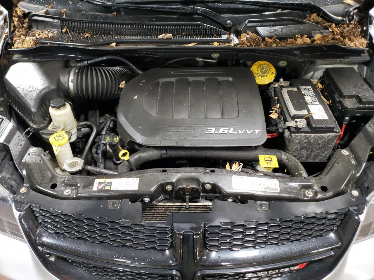 2017 Dodge Caravan - Image 11