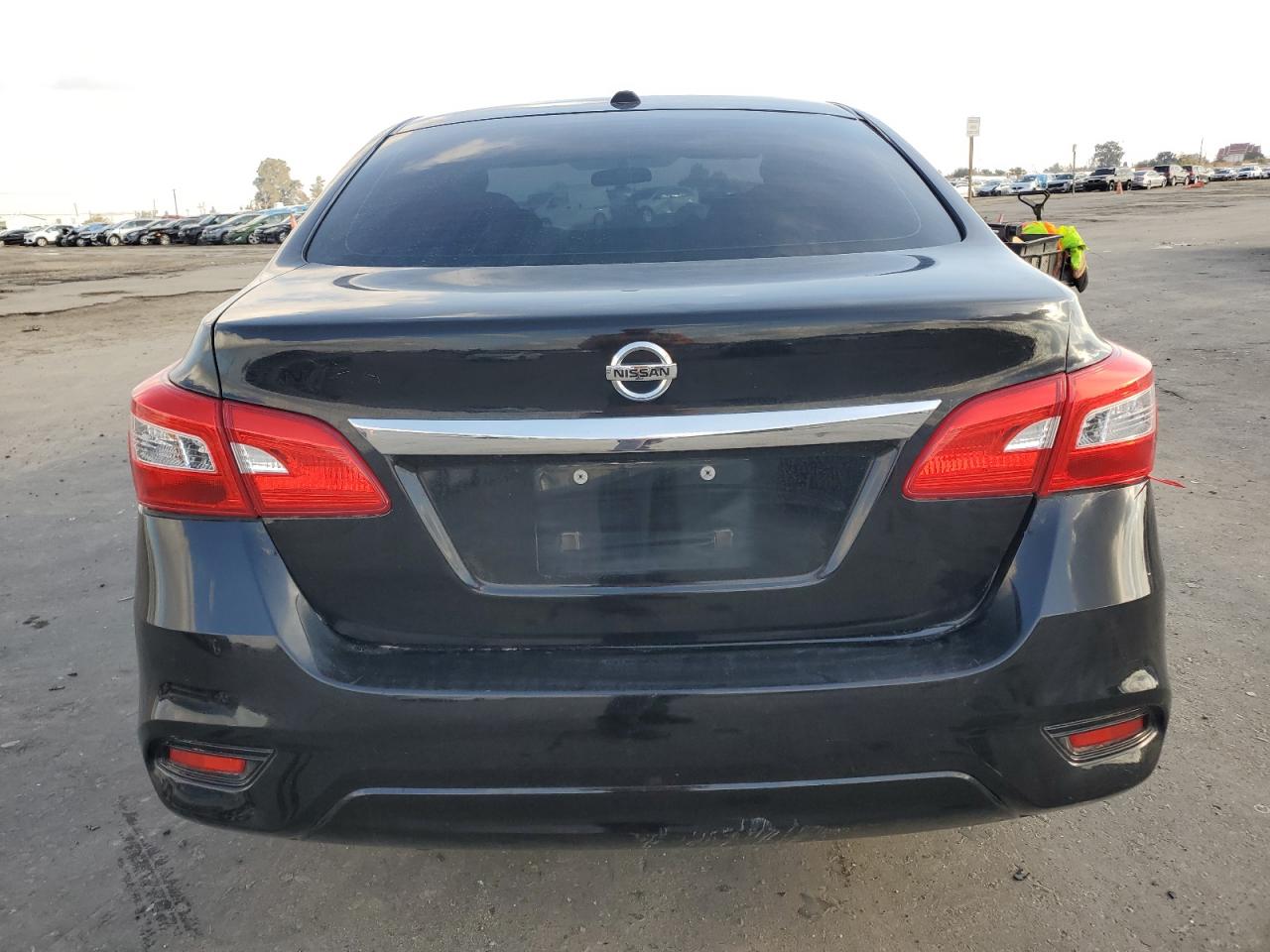 2019 Nissan Sentra - Image 6