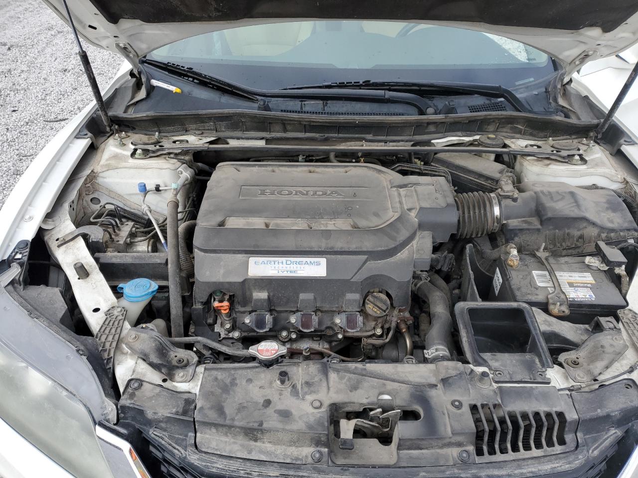 2015 Honda Accord - Image 13