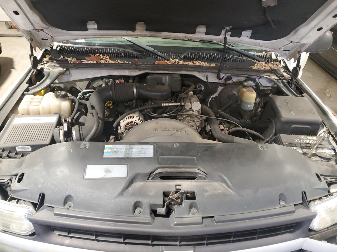 2002 Chevrolet Silverado - Image 11