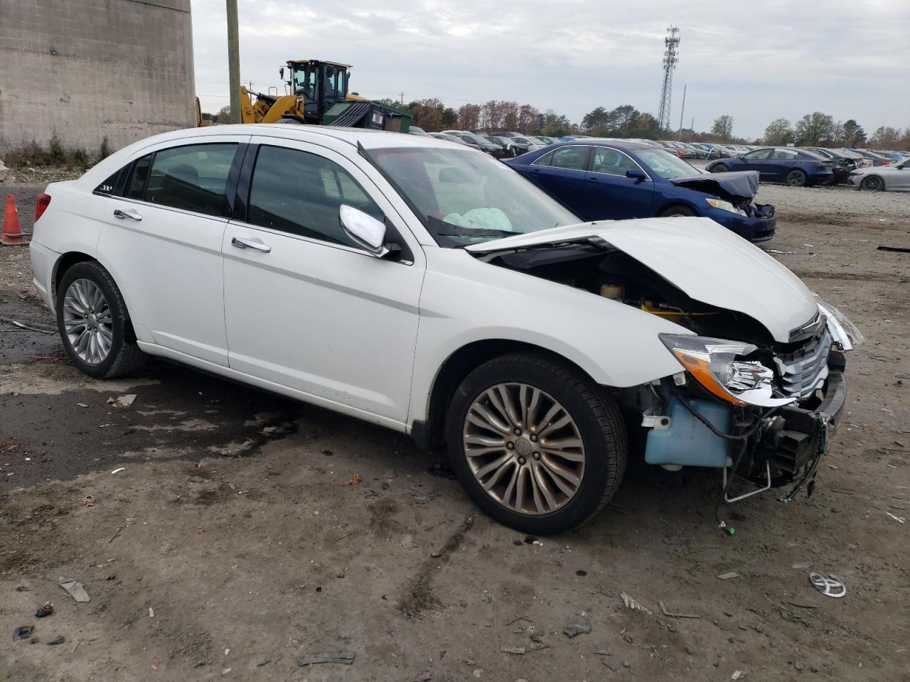 2011 Chrysler 200 - Image 4