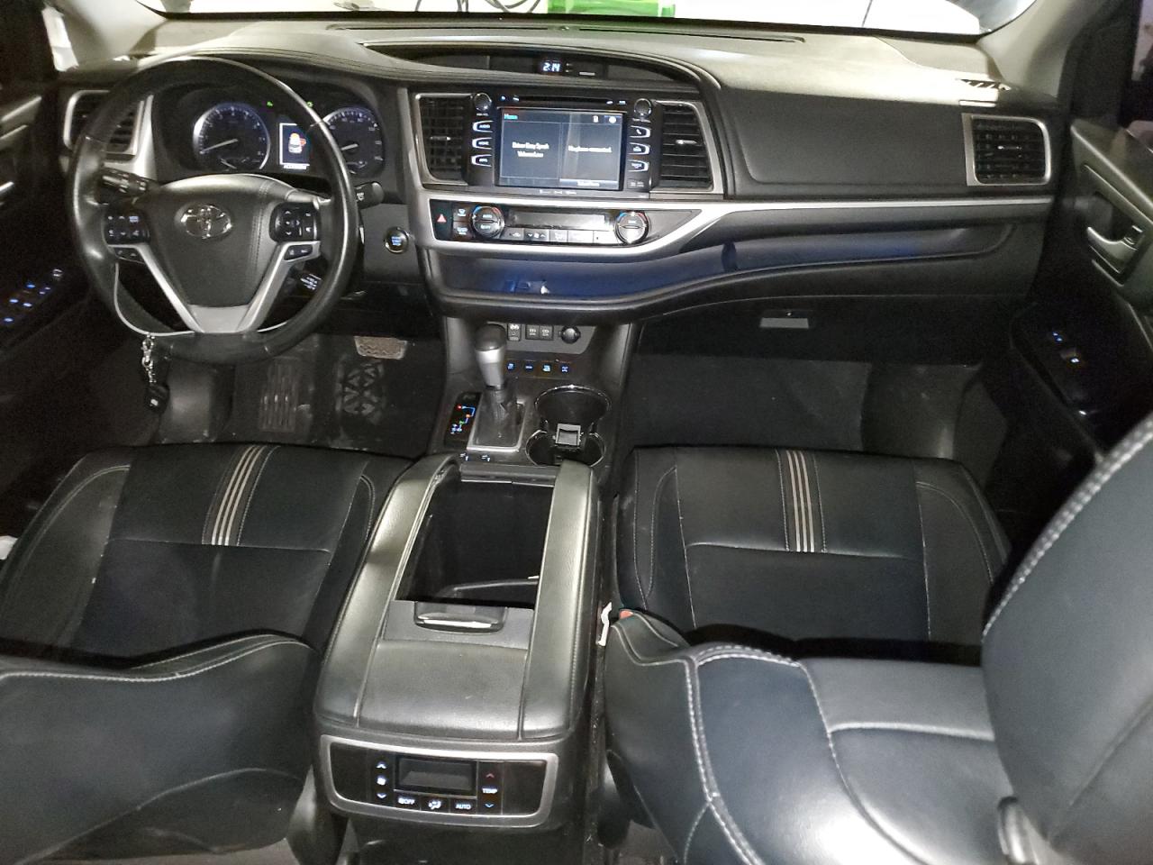 2018 Toyota Highlander - Image 8
