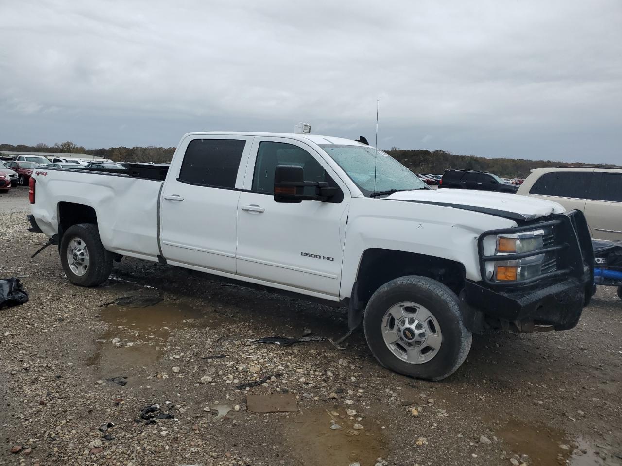 2016 Chevrolet Silverado - Image 4