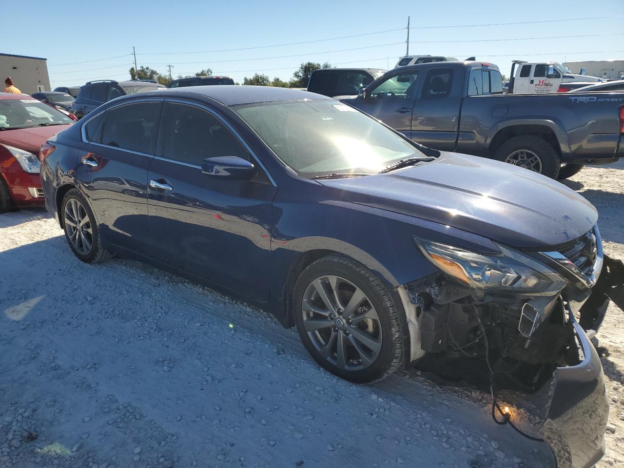 2018 Nissan Altima - Image 4