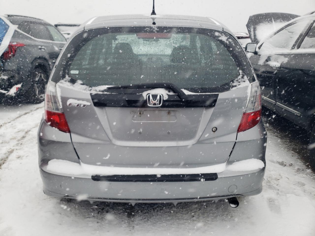 2009 Honda Fit - Image 6