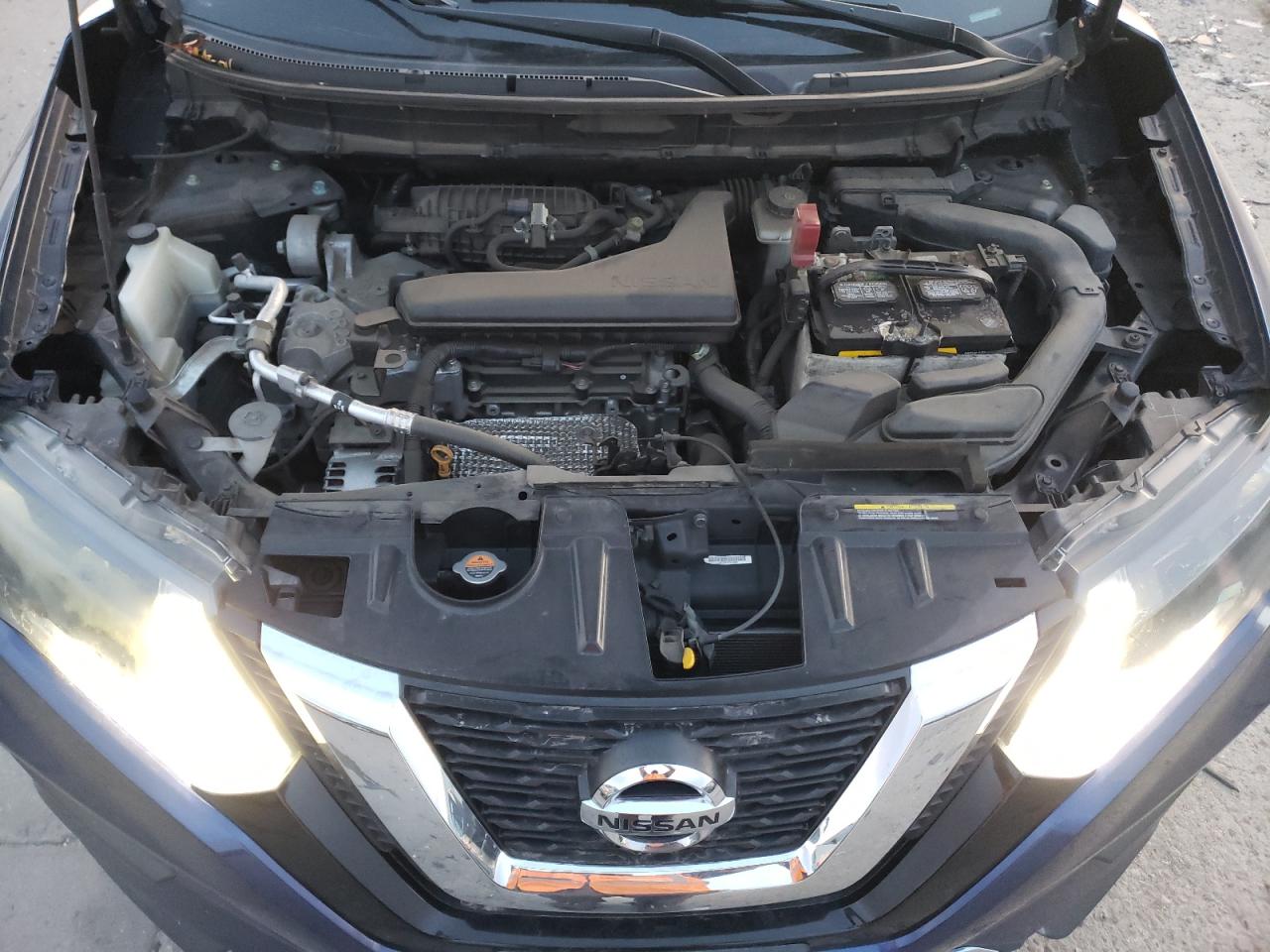 2017 Nissan Rogue - Image 12