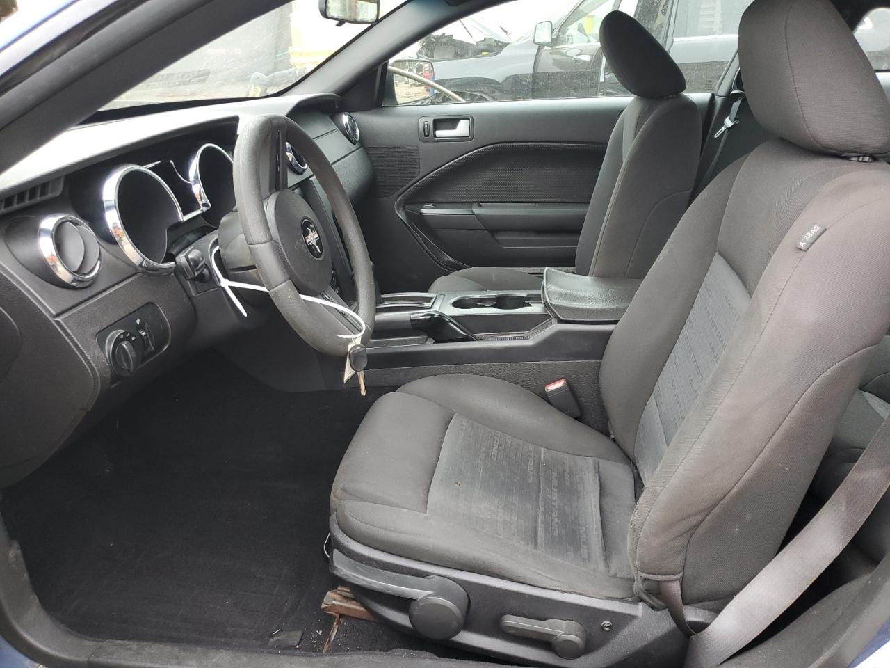 2008 Ford Mustang - Image 7