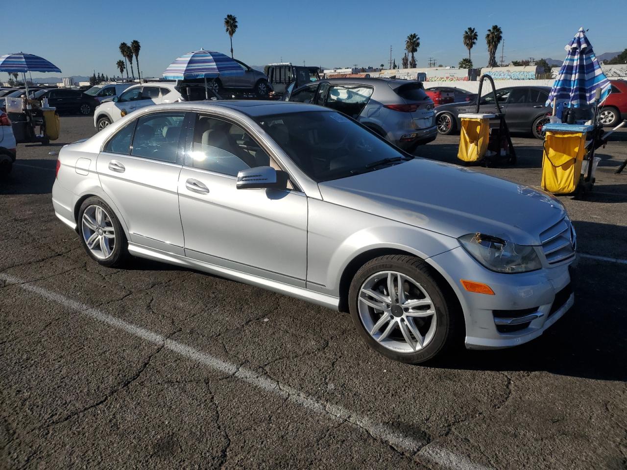 VIN WDDGF4HB9DR300976 2013 MERCEDES-BENZ C-CLASS no.4