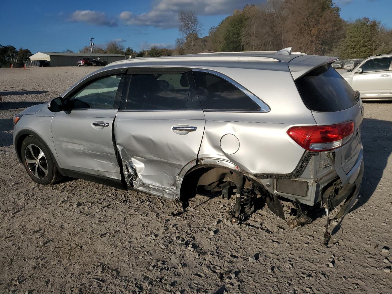 2016 Kia Sorento - Image 2