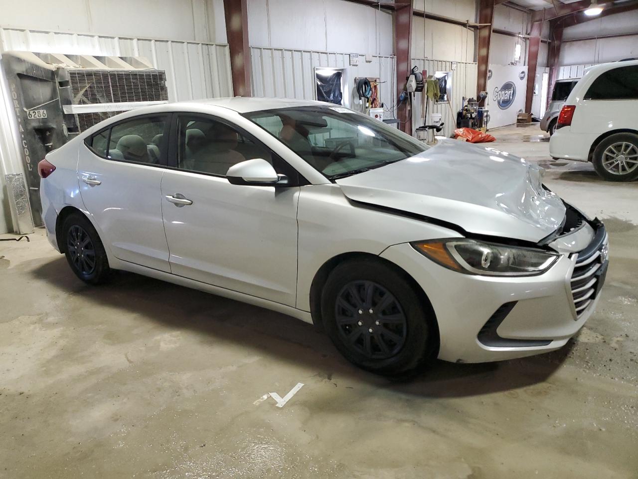 2017 Hyundai Elantra - Image 4