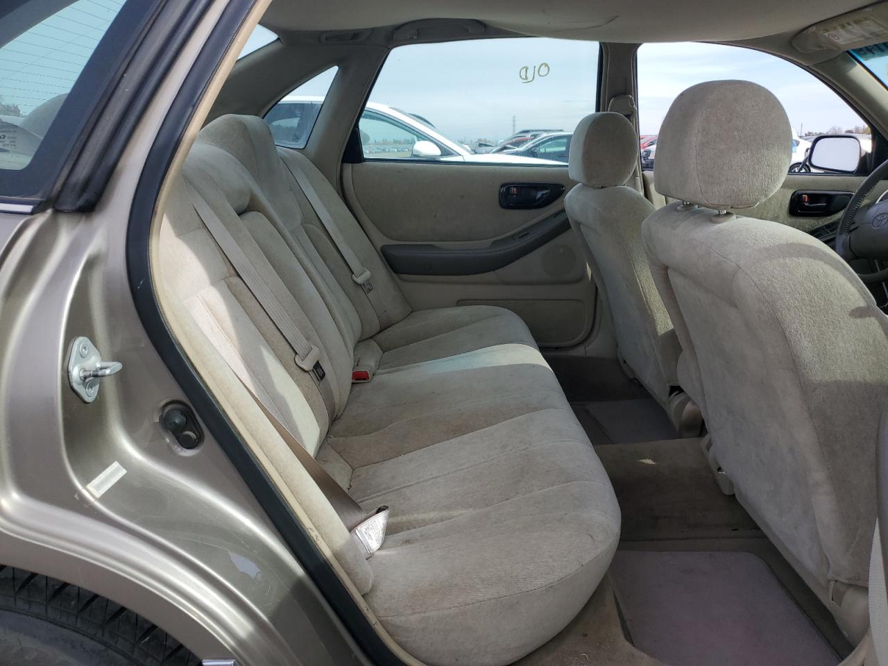 1999 Toyota Avalon - Image 10