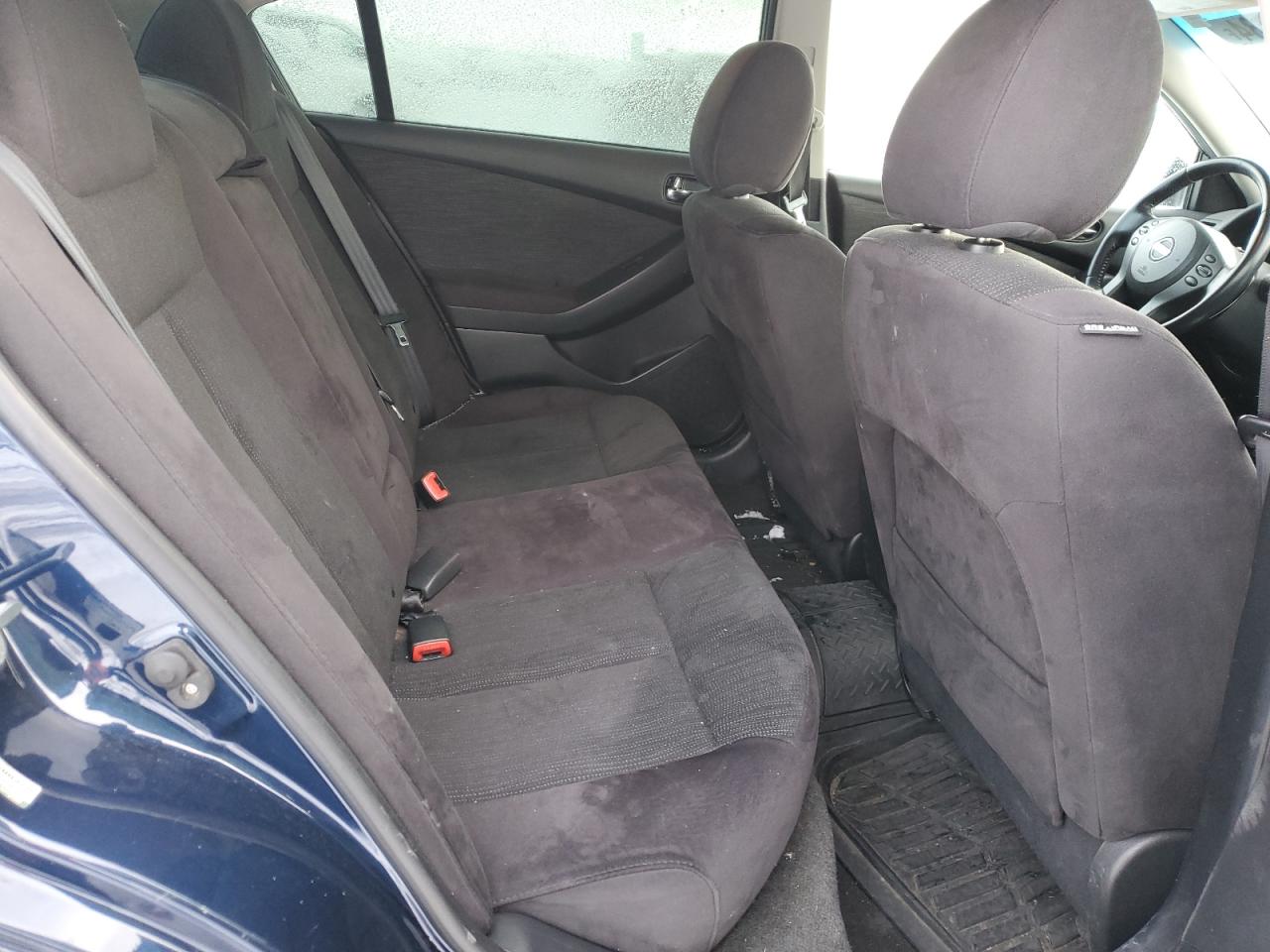 2011 Nissan Altima - Image 10