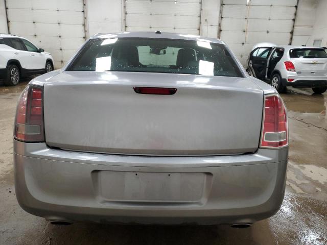  CHRYSLER 300 2014 Srebrny