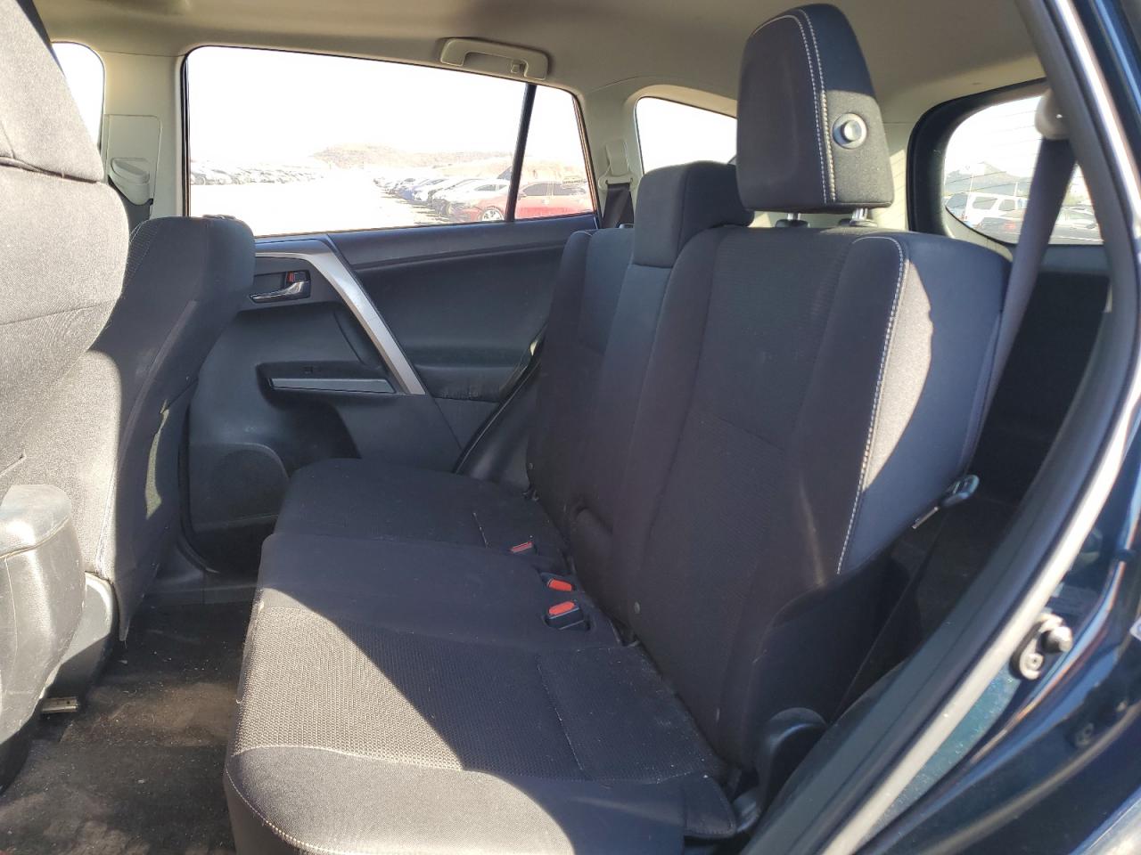 2018 Toyota RAV 4 - Image 11