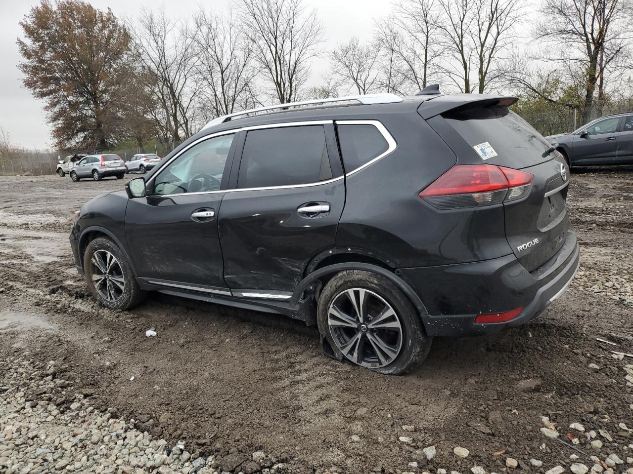 2018 Nissan Rogue - Image 2