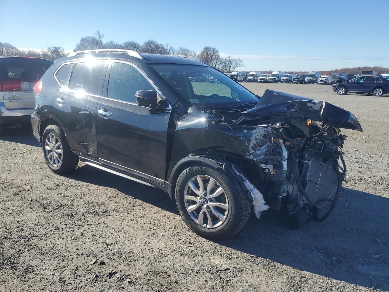 2017 Nissan Rogue - Image 4