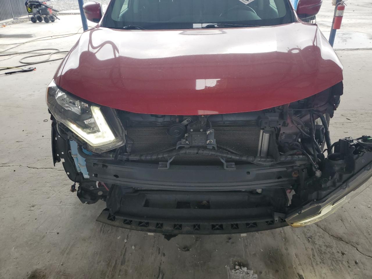 2017 Nissan Rogue S VIN: JN8AT2MT7HW396226 Lot: 80041484