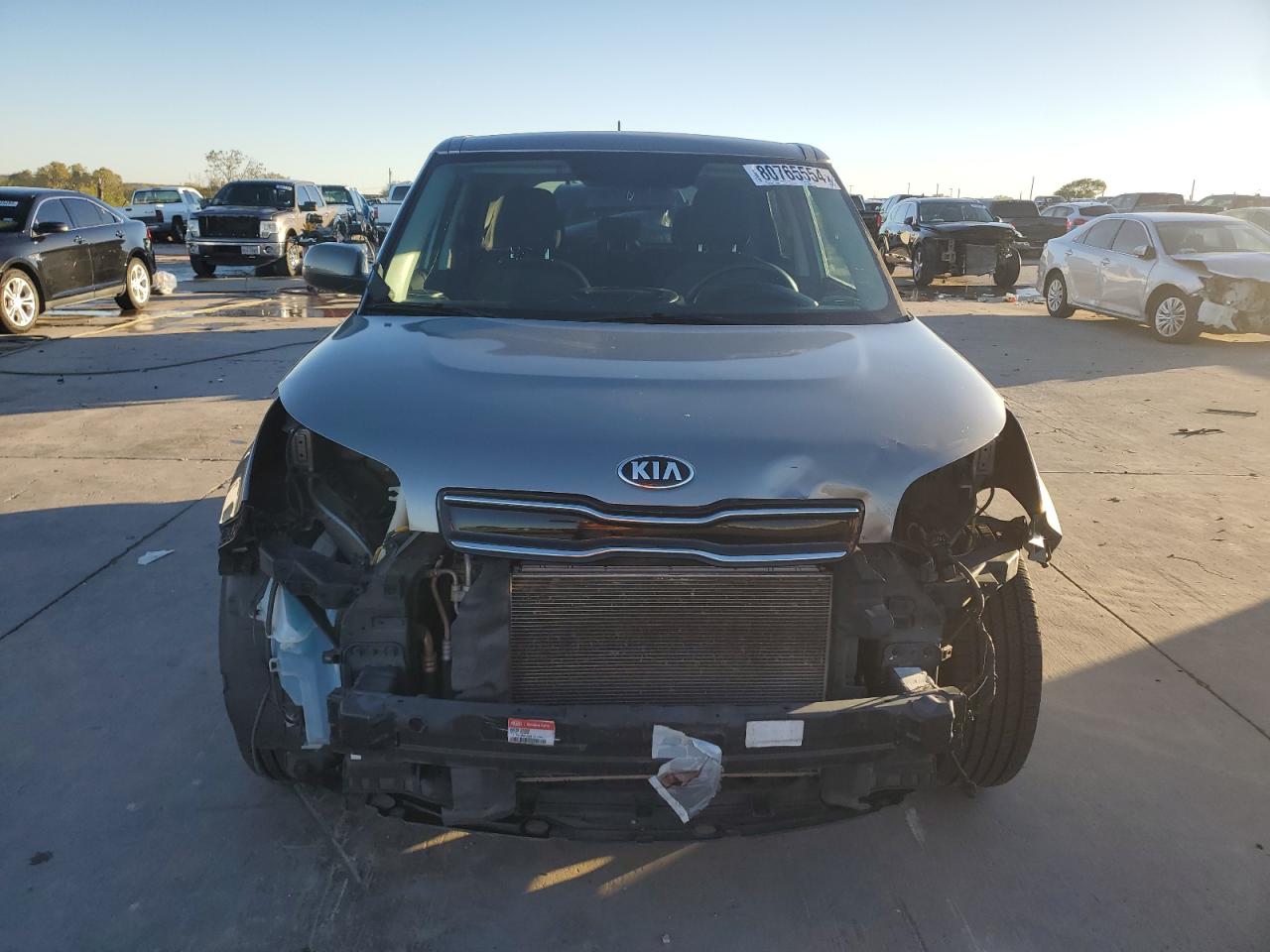 VIN KNDJP3A53H7499780 2017 KIA SOUL no.5