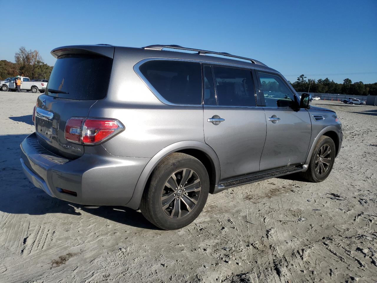 2017 Nissan Armada - Image 3