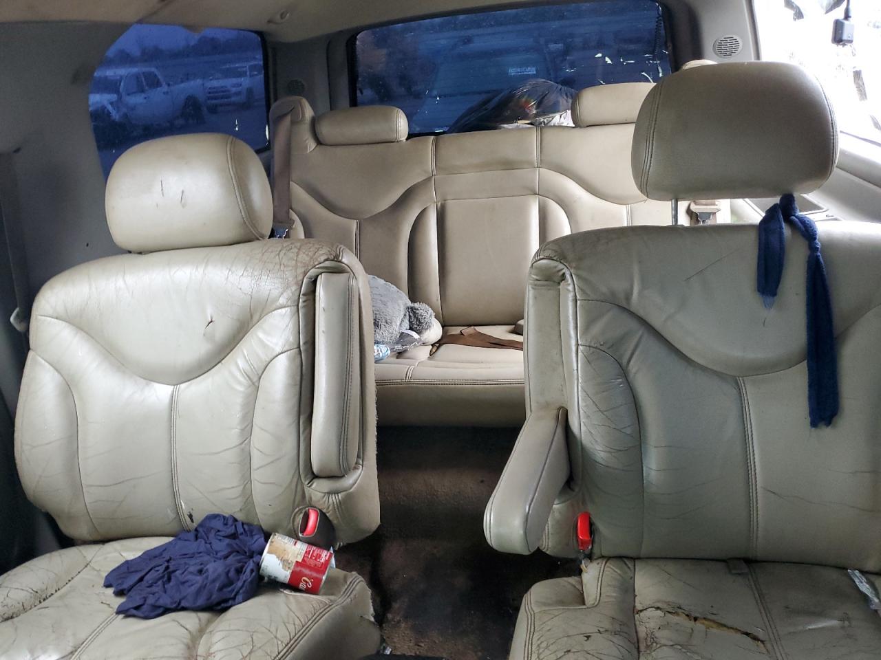 2000 GMC Yukon - Image 10