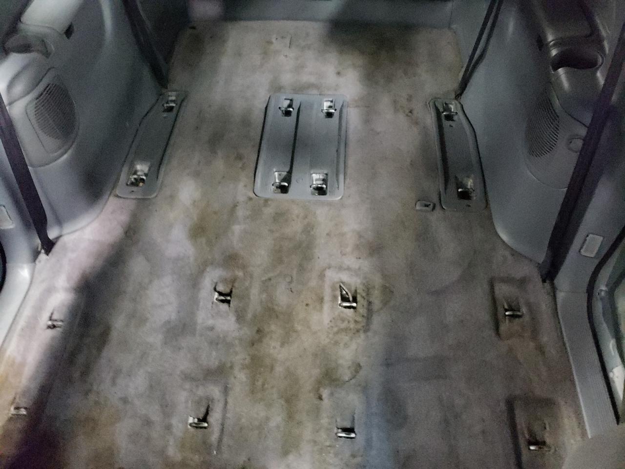 2003 Toyota Sienna - Image 11