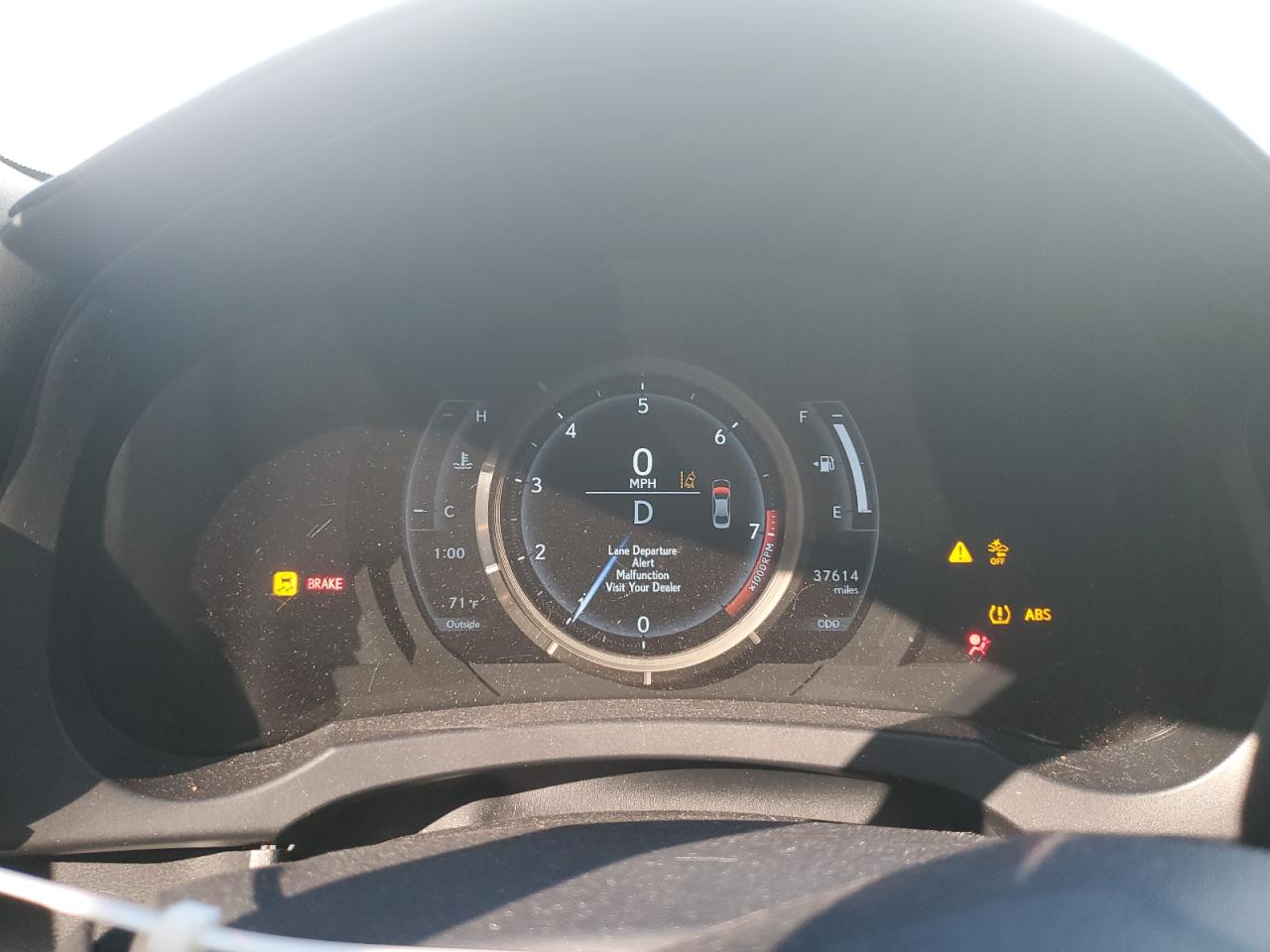 2020 Lexus IS - Image 9