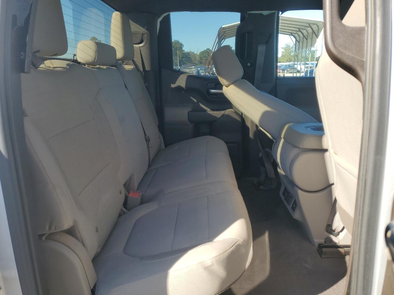 2019 Chevrolet Silverado - Image 11