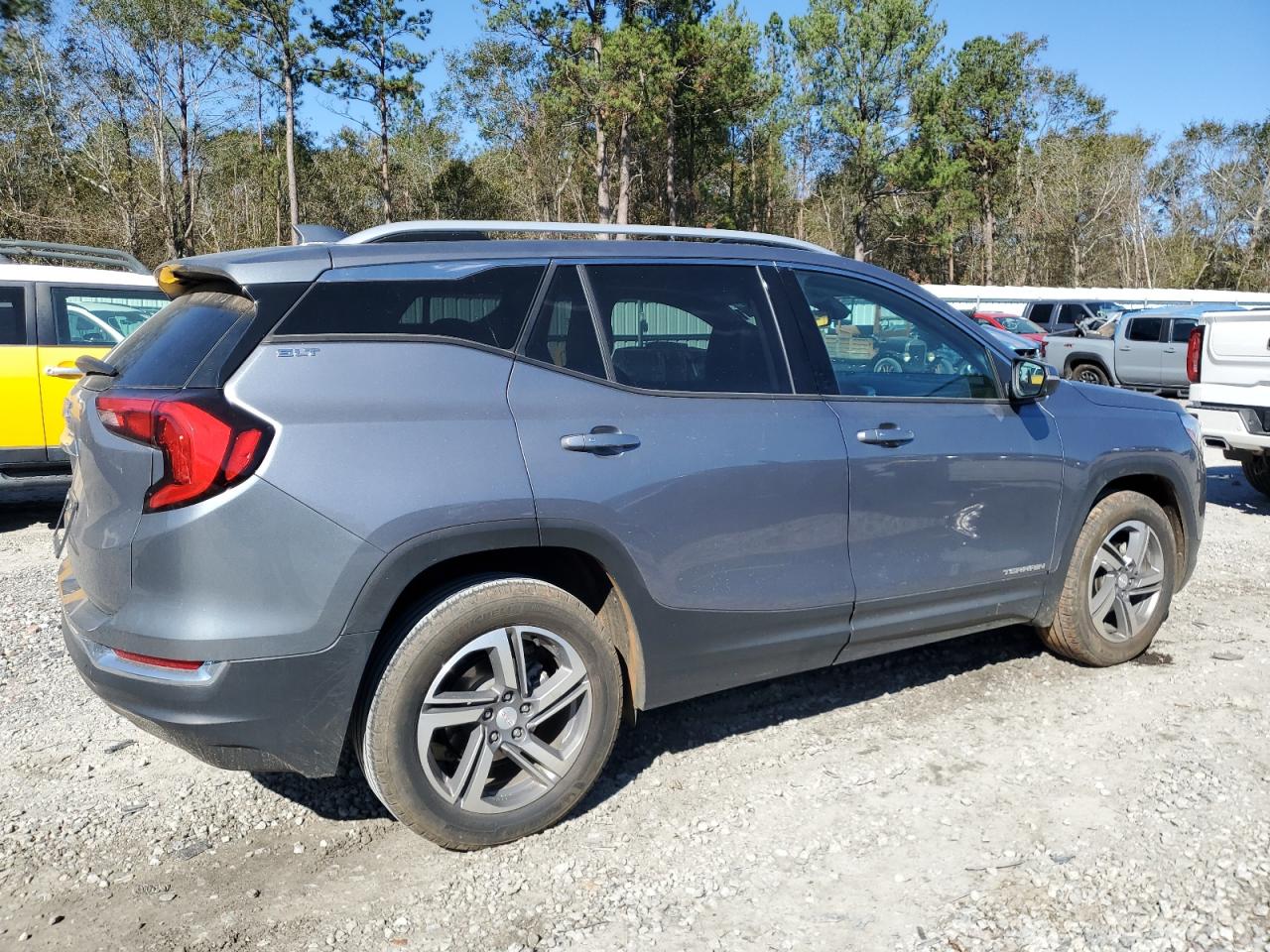 2020 GMC Terrain - Image 3