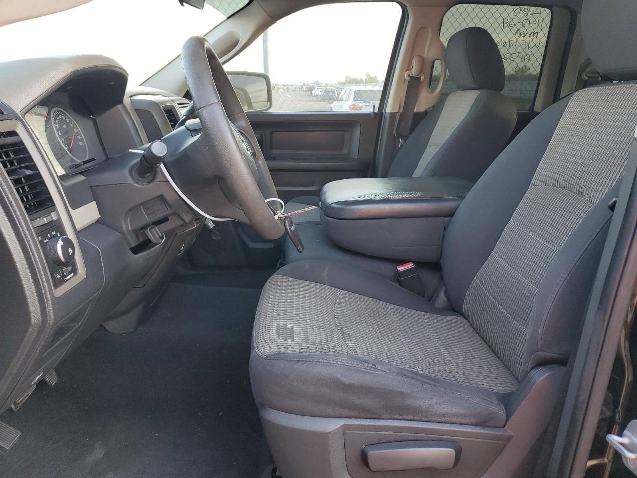 2012 Dodge RAM - Image 7