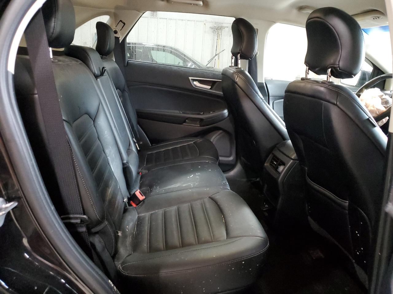 2019 Ford Edge - Image 11