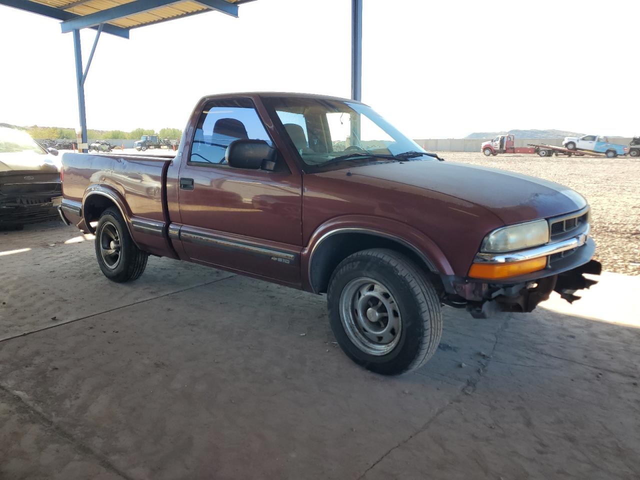 1998 Chevrolet S-10 Pickup - Image 4
