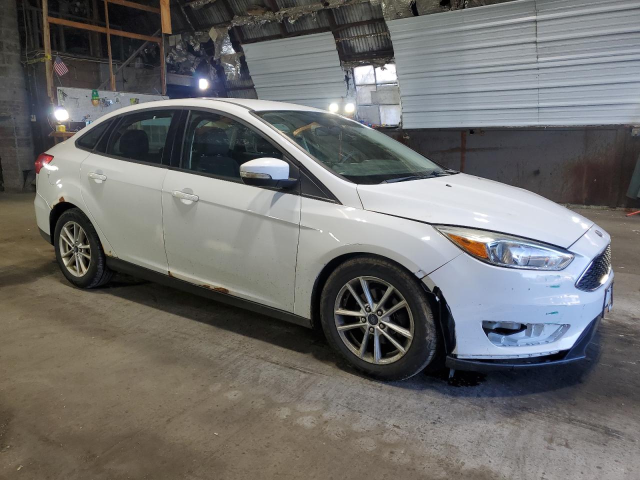 VIN 1FADP3F26FL262383 2015 FORD FOCUS no.4