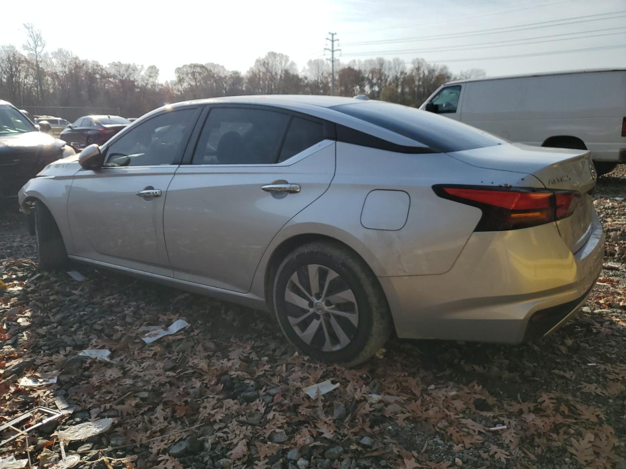 2020 Nissan Altima - Image 2