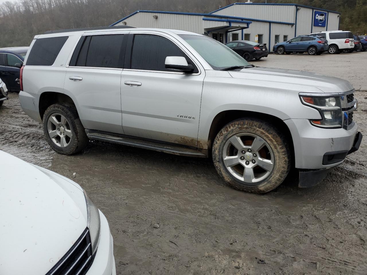 VIN 1GNSKBKC1FR236173 2015 CHEVROLET TAHOE no.4