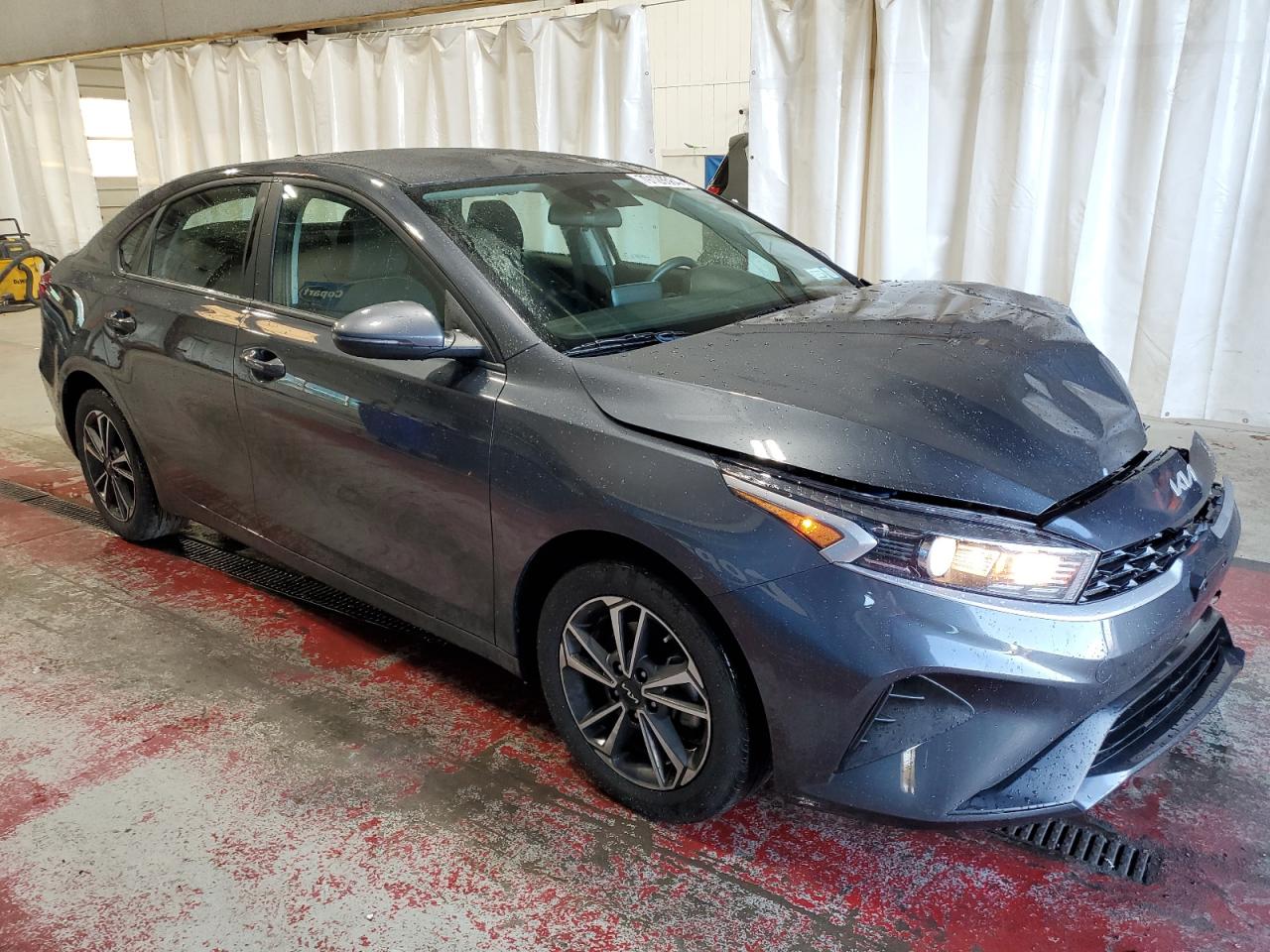 2023 Kia Forte - Image 4
