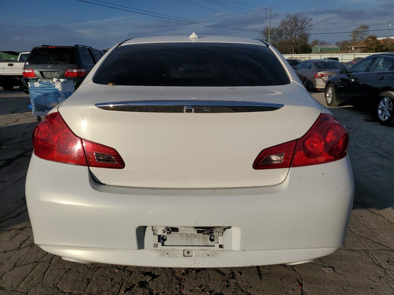 VIN JN1CV6AP5FM502505 2015 INFINITI Q40 no.6