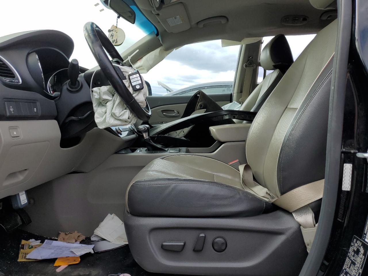 2017 Kia Sedona - Image 7