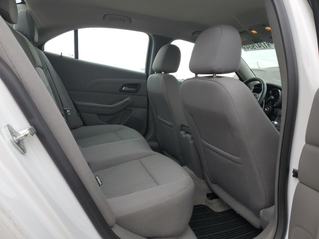 2013 Chevrolet Malibu - Image 10